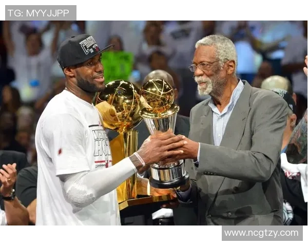 比尔拉塞尔的传奇生涯与他如何用团队精神改写篮球历史