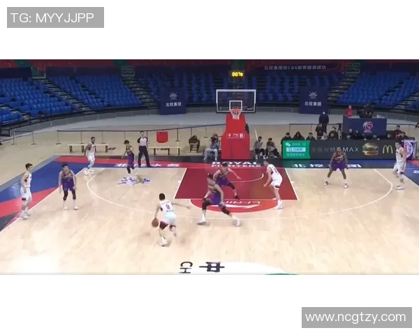 激烈对决再掀高潮双方比分紧咬鏖战至最后一秒