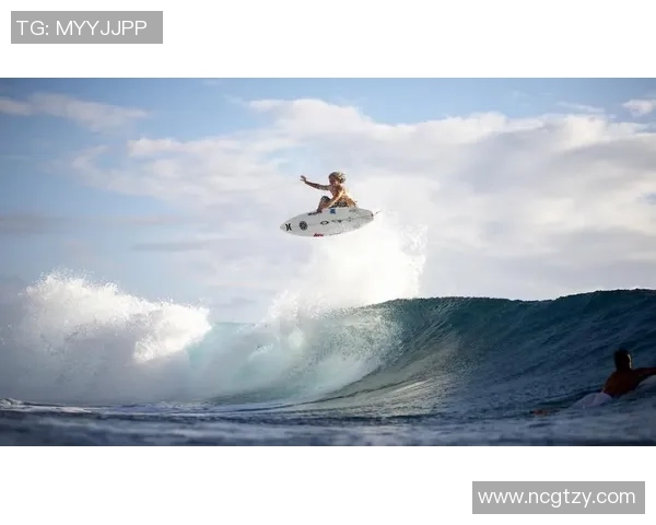 跳水运动的技艺与挑战：探索从入水到飞跃的极限之美